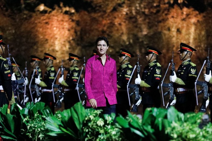 1244797584 Canadas Prime Minister Justin Trudeau arrives for the welcoming dinner during the G20 Summit in Badung on the Indonesian resort island of Bali on November 15, 2022. (Photo by WILLY KURNIAWAN / POOL / AFP) (Photo by WILLY KURNIAWAN/POOL/AFP via Getty Images)