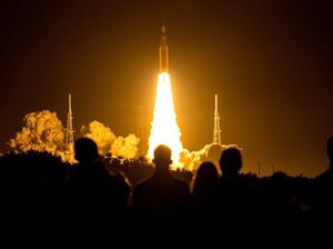 Detik-detik Peluncuran Artemis 1 NASA ke Bulan