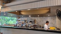 Kafe tempat nongkrong bareng kedua kepala negara tersebut bernama Art Kafe Bumbu Bali. Kafe itu terletak di Jalan Siligita Nomor 101, Kelurahan Benoa, Kecamatan Kuta Selatan, Kabupaten Badung. Foto: I Wayan Sui Suadnyana/detikBali
