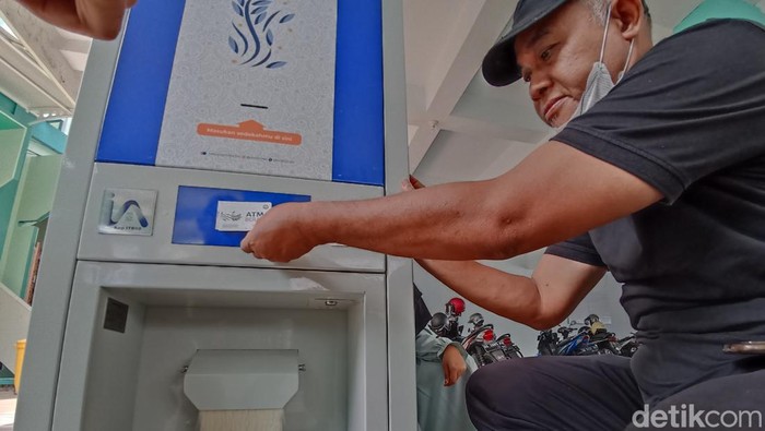 ATM beras blitar