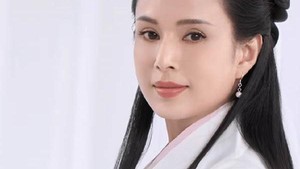 Carman Lee, si ‘Bibi Lung’, masih kelihatan kayak 30-an padahal usianya hampir 60. Foto: dok. Weibo