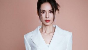Netizen langsung heboh, nyebut Carman Lee lebih cocok dibilang umur 35 ketimbang 59. Foto: dok. Instagram @carmanlee0816