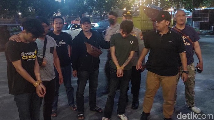 Dua pelaku terduga pembunuhan dua pria di perbatasan Bandung-Cimahi ditangkap polisi