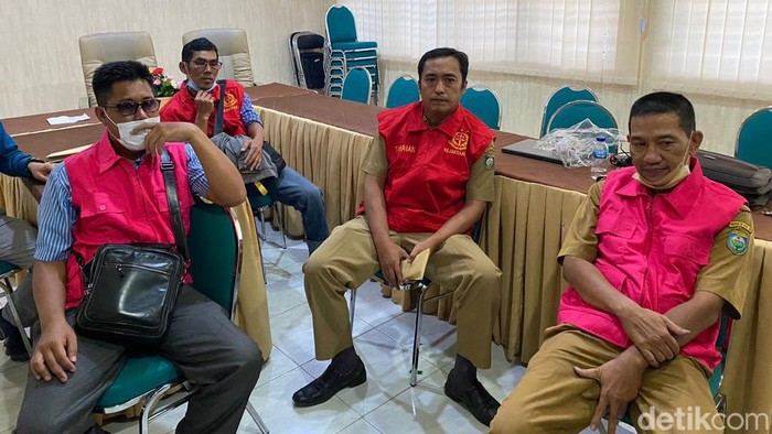 Empat tersangka korupsi dana desa di Ogan Komering Ulu, Sumsel ditahan jaksa.