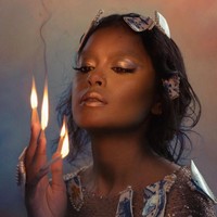 Melalui akun Instagramnya, anak pertama Sophia Latjuba itu terlihat melakukan pemotretan untuk majalah Clara Indonesia. “Purgatory,” tulis keterangan dalam unggahannya. Penampilannya pun terlihat begitu berbeda dari biasanya. Foto: Instagram/@evacelia