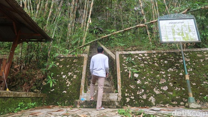 Gua Braholo, Pedukuhan Semugih, Kalurahan Semugih, Kapanewon Rongkop, Kabupaten Gunungkidul, Rabu (16/11/2022).