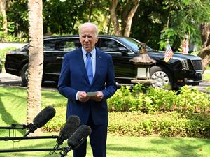 Air Force One Joe Biden Lepas Landas Tinggalkan Bali