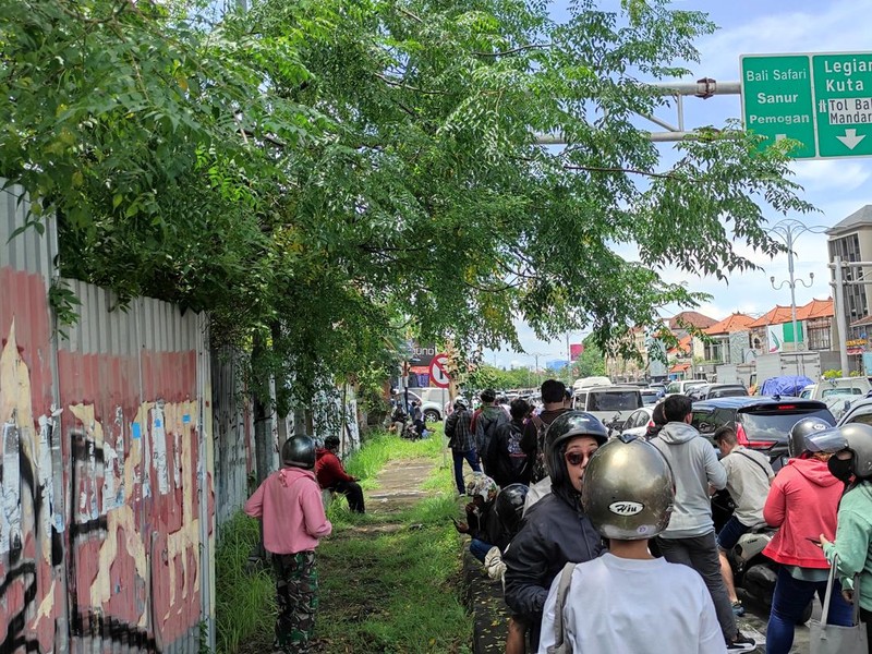 Kemacetan parah di Jalan Sunset Road, tepatnya menuju Simpang Dewa Ruci di Kecamatan Kuta Kabupaten Badung, Bali, Rabu (16/11/2022).