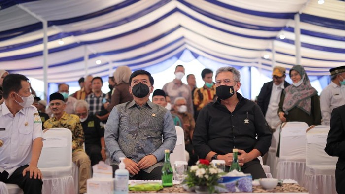 Komisaris Utama Bahruny Group, Joefly J Bahroeny dan Menteri ATR BPN Hadi Tjahjanto (Foto: Istimewa)