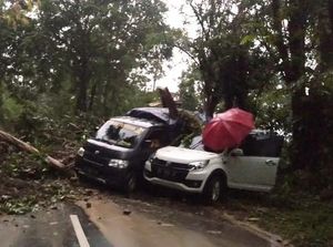 Longsor di Sulsel, Dua Orang Tewas Tertimbun Saat di Dalam Mobil
