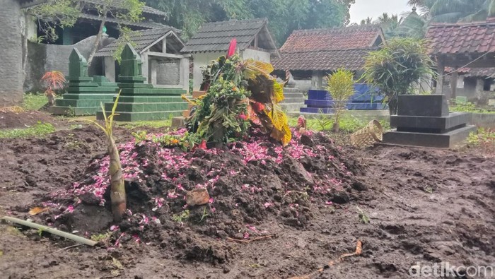 Makam RN di Cengkawak, Purworejo, Rabu (16/11/2022).