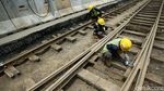 Melihat Temuan Rel Trem Kuno di Harmoni Jakarta