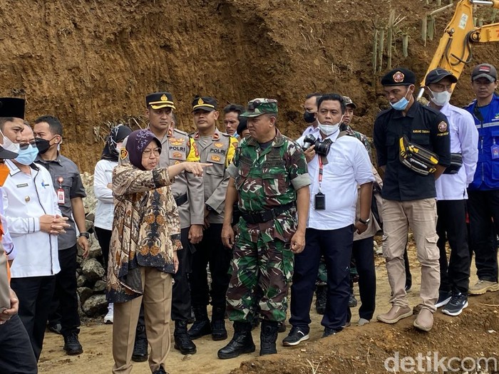 Mensos Risma di Sukabumi.