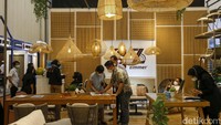 Di pameran ini, pengunjung dapat memperoleh solusi kebutuhan beragam produk dengan harga khusus.