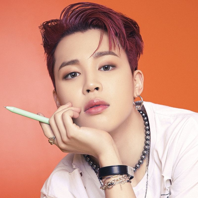 Contoh potongan rambut undercut.