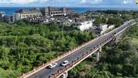 Pekerjaan Jalan Siligita – Kempinski dilakukan oleh kontraktor PT Waskita Karya. Pekerjaanya dilakukan sejak Maret 2022 hingga Oktober 2022 bersamaan dengan peningkatan Jalan Tanah Kilat (showcase mangrove) dengan biaya APBN sebesar Rp132 miliar.