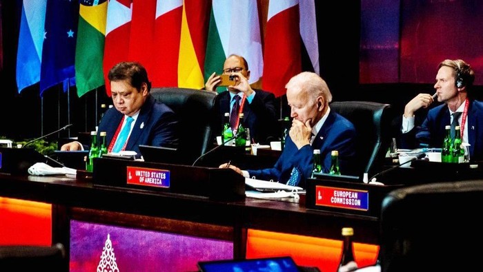 Potret Joe Biden Pimpin Pertemuan PGII G20 Bareng Menko Airlangga Potret Joe Biden Pimpin Pertemuan PGII G20 Bareng Menko Airlangga