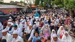 Potret Jemaah Haul Habib Ali Membludak hingga Simpang Gemblegan
