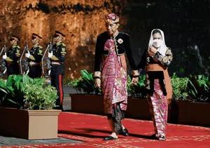Potret Pemimpin Dunia Pakai Batik Saat Makan Malam KTT G20 Bali