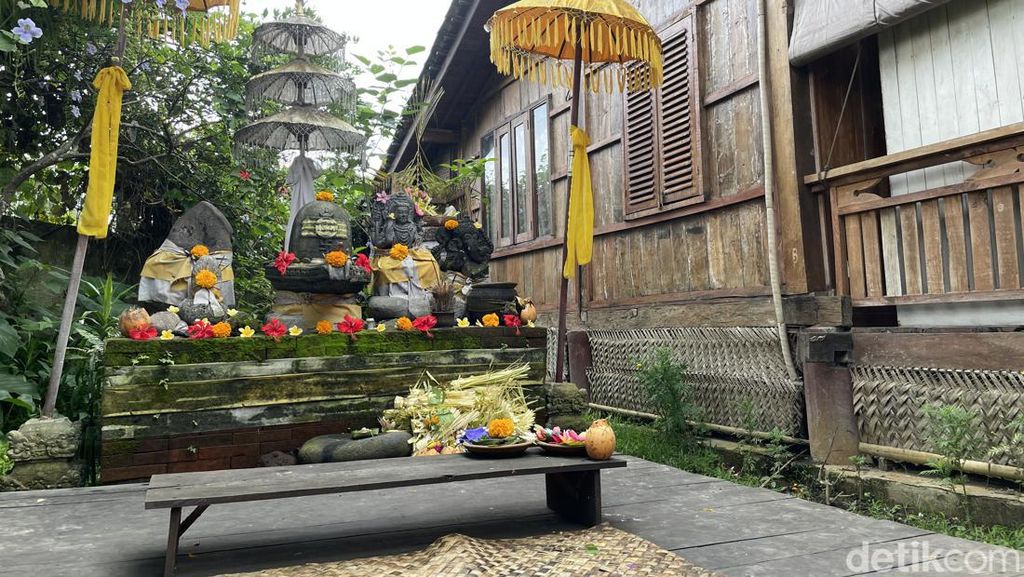 Melihat Lebih Dekat Melukat di Bali, Proses Healing Melepas Trauma