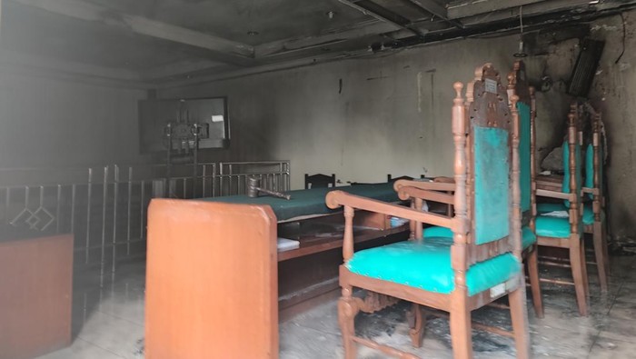 Ruang sidang di PN Cibinong terbakar (Rizky-detikcom)