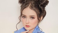 Sella Selly mengenang saat jadi extras pernah syuting dari pagi sampai pagi lagi hingga tidur di teras kotor dan ramai-ramai bareng yang lain. (Foto: dok Instagram)