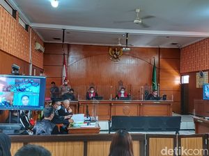 Berkas Pledoi Doni Salmanan Belum Siap, Sidang Ditunda Pekan Depan