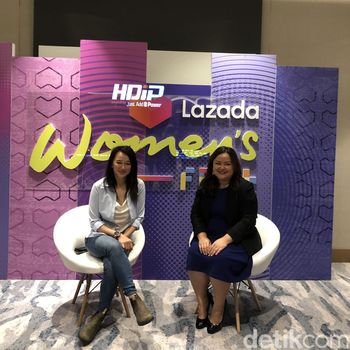 Sindy Nur Fitri, wanita yang bekerja di sekretaris kedua PTRI New York berhasil menginspirasi wanita di Indonesia, saat ditemui  di acara Lazada Women's Fest 2022.