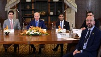 Pembicaraan itu terjadi setelah ledakan di Polandia yang menewaskan dua orang. Polandia mengatakan sebuah rudal buatan Rusia jatuh di sebuah desa dekat perbatasan Ukraina pada hari Selasa (15/11).