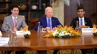Biden disebut telah berbicara dengan Presiden Polandia dan Sekretaris Jenderal NATO.