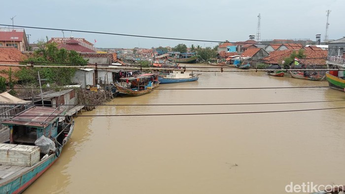 Sungai Ciperawan di Kabupaten Indramayu