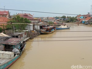 Relokasi dan Siasat Pemkab Tangani Banjir Rob Indramayu
