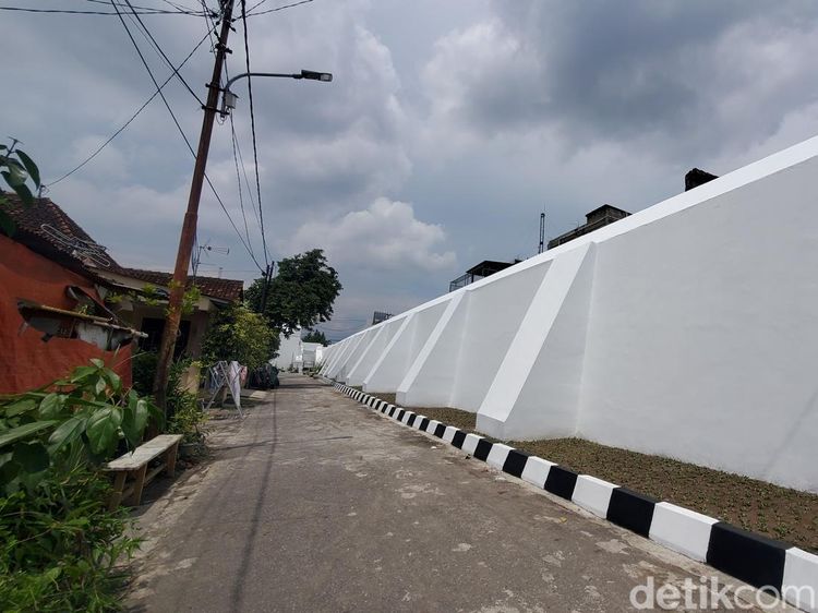 Foto-foto Wajah Baru Tembok Jeron Beteng Keraton Jogja di Wijilan