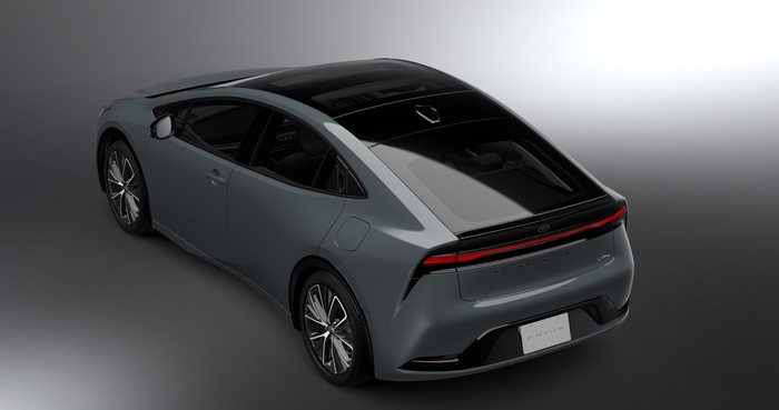 Generasi Terbaru Toyota Prius Kece Banget!