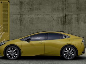 Toyota Jual Prius PHEV Terbaru, Segini Harganya