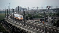 Menteri Koordinator Bidang Kemaritiman dan Investasi Luhut Binsar Pandjaitan mengatakan saat ini progres Kereta Cepat Jakarta-Bandung telah mencapai 80,40%. Pihaknya menargetkan proyek ini dapat selesai pada pertengahan tahun depan.