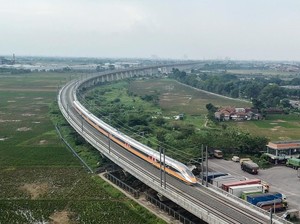 Kereta Cepat Jakarta - Bandung Dijadwalkan Beroperasi 5 Bulan Lagi