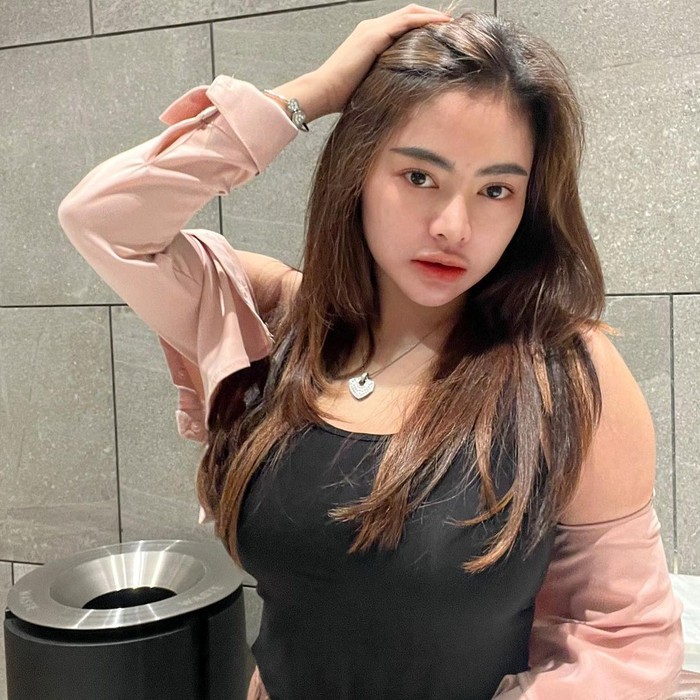 vitalia sesha vitalia sesha