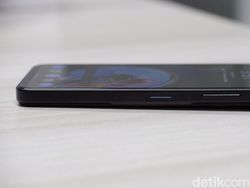Unboxing Asus Zenfone 9, HP Rp 8 Juta Berbodi Mungil Saingan iPhone 14
