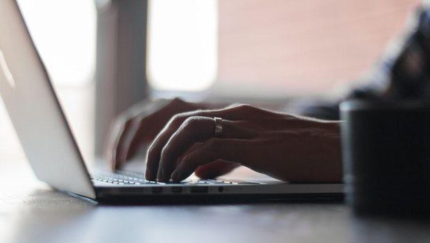 Struktur penulisan daftar pustaka banyak dicari oleh penulis, salah satunya cara membuat daftar pustaka dari website. Simak penjelasan lengkapnya.