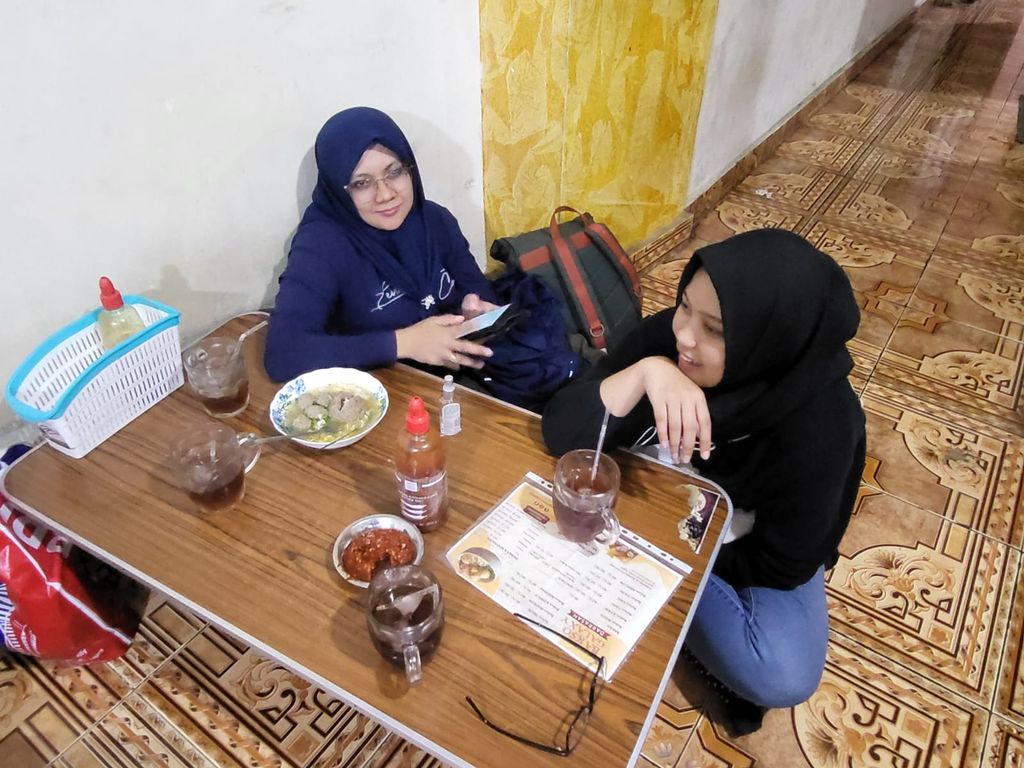 Dua hari di Kairo, Mesir, rasanya merindukan Jakarta. Beruntungnya, di kota legendaris itu ada makanan yang lazim dinikmati di Indonesia, yaitu bakso.