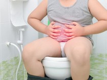 Kenapa BAB Keluar Darah? Ini Penyebab dan Pengobatannya