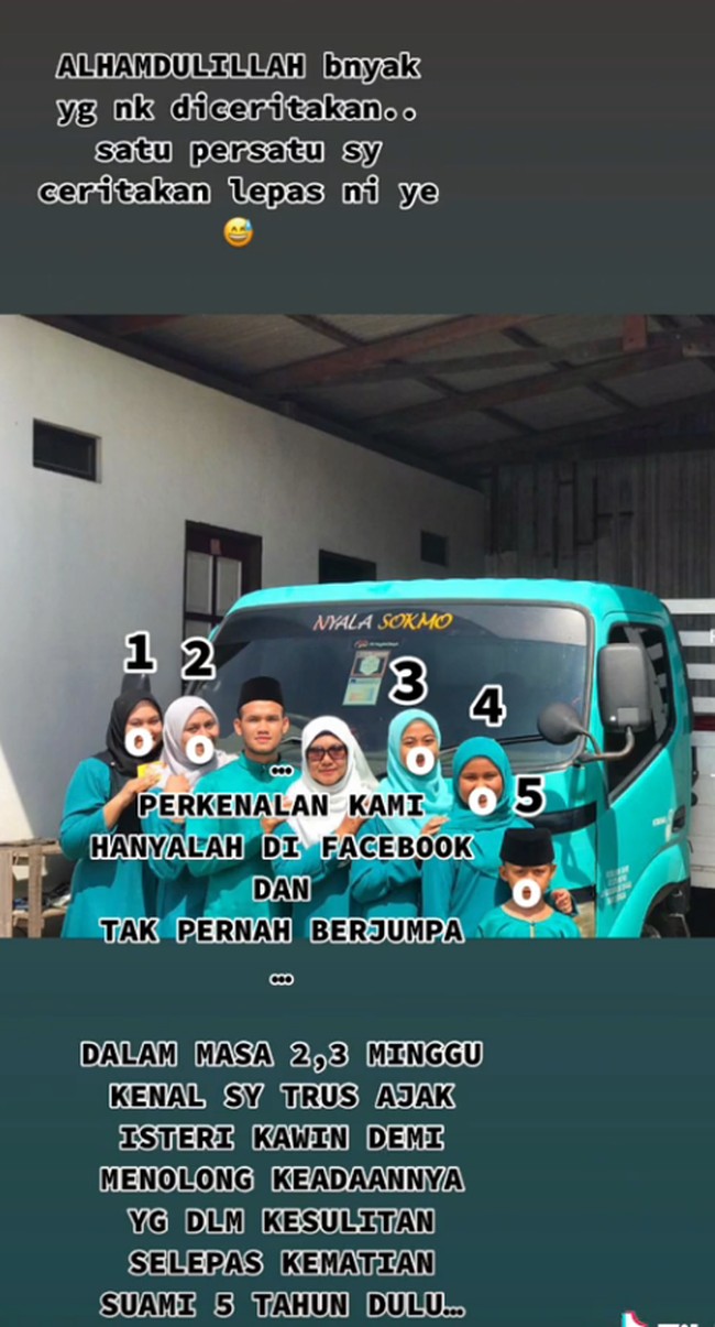 Jarak usia yang terpaut jauh dengan istrinya diakui Gemie bukan lah penghalang untuk merasakan kebahagiaan menjalani kehidupan rumah tangga. Melalui akun TikTok milik nya @geemie3599, ia menulis perbedaan tahun kelahiran antara dirinya dan sang istri. 1975 & 1998. Bahagia itu bukan karena punya segalanya tapi karena bisa mencintai apa adanya, tulis Geemie. Foto: Dok. TikTok @geemie8599.