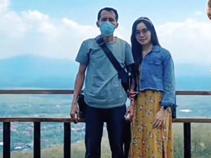 Kisah pasangan beda usia viral di media sosial. Kisah pasangan beda usia viral di media sosial.