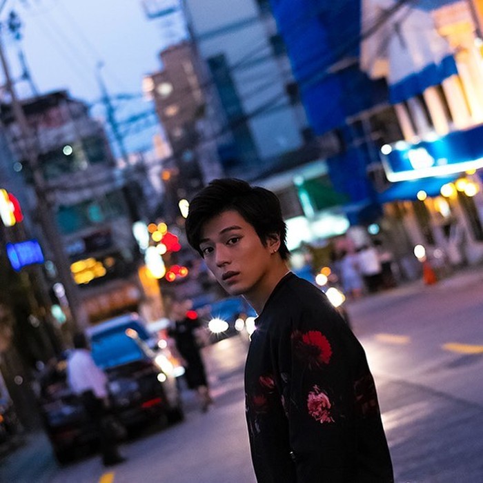 Mackenyu Mackenyu memerankan Roronoa Zoro di live action One Piece Netflix.