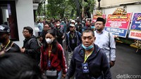 Kedatangan mereka bertujuan meminta Komnas HAM untuk mengusut tuntas serta meminta keadilan atas tragedi sepakbola di Kanjuruhan Malang yang telah menewaskan 135 orang. 