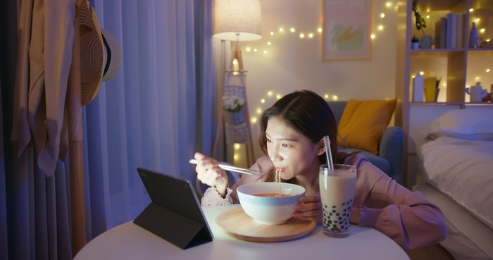 penelitian tentang tontonan mukbang