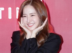 7 Foto Park Min Young, Tampil Perdana Usai Kantor Agensinya Digeledah