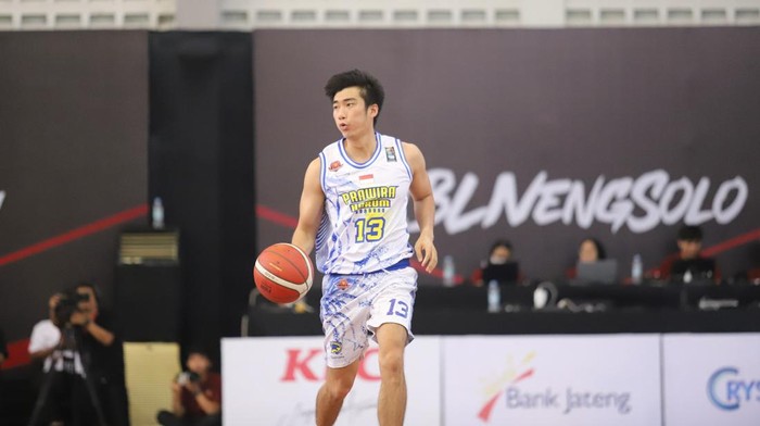 Pemain Prawira Bandung, Hans Abraham.