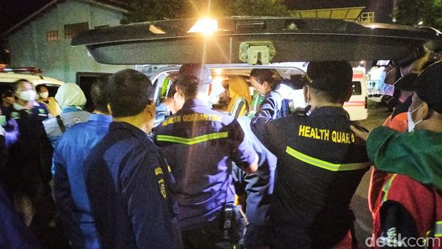 penumpang km mutiara timur 1 yang terbakar tiba di banyuwangi
